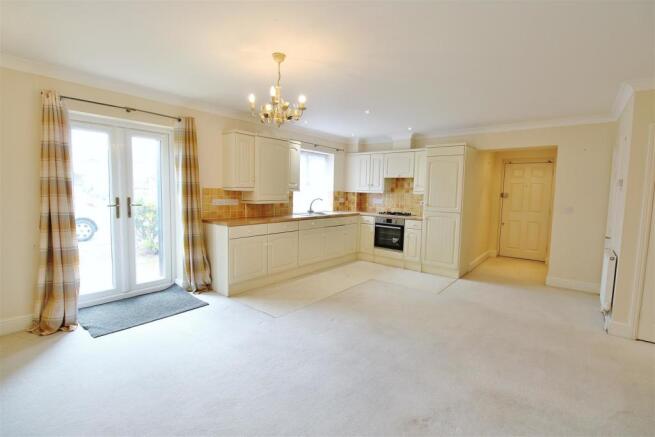 Lounge/Kitchen