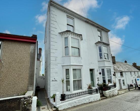 4 Bedroom Semi-Detached House for Sale