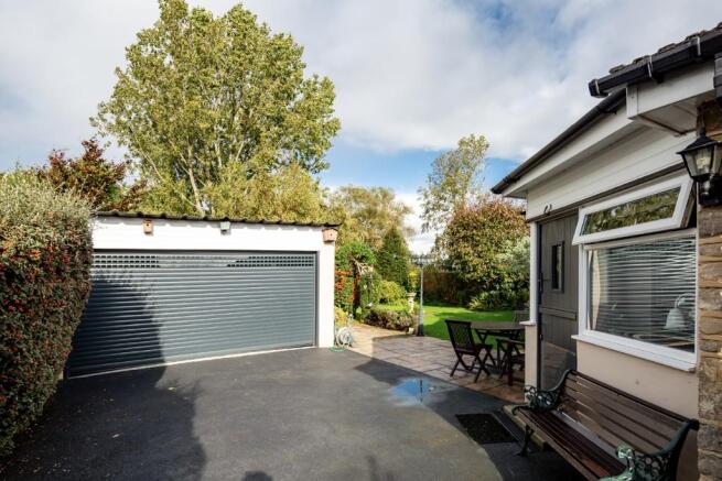Double Garage 1
