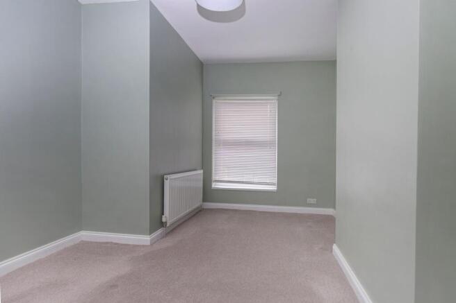 2 bed Terraced to rent Image 7