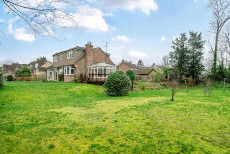 Little Green Lane, Farnham, GU9
