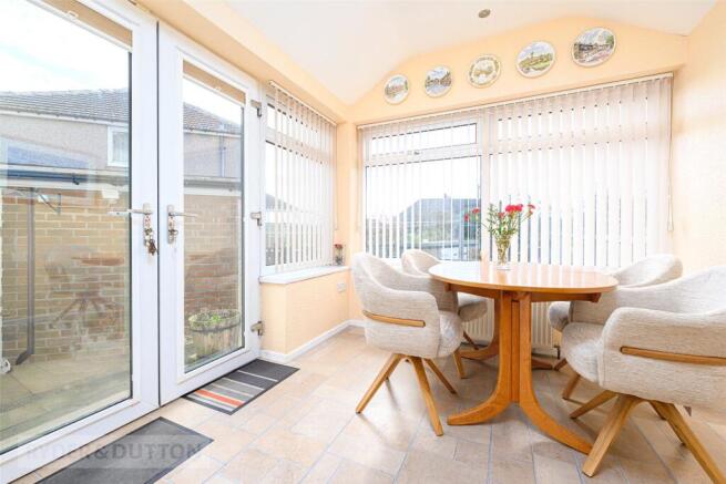 4 bed Semi-Detached for sale Image 5