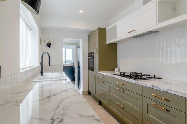 24 Saxon Rd-08.jpg
