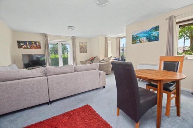 2 bed Apartment for sale Image 5