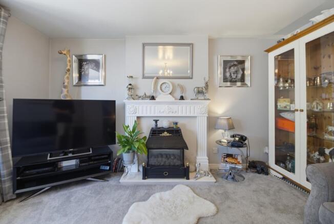 4 bed Detached for sale Image 12