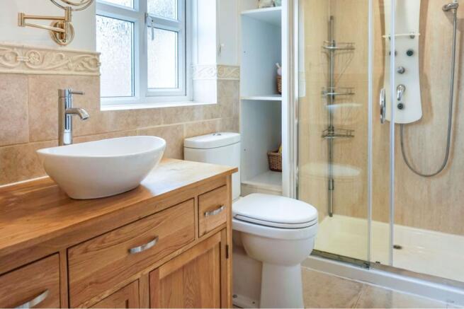 Master En-suite