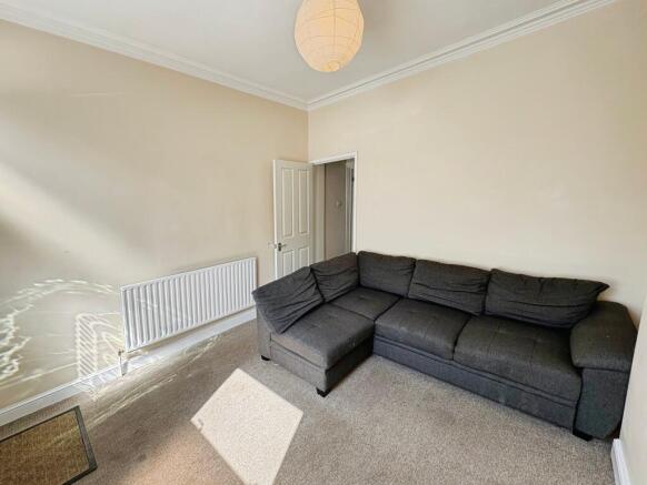 2 bed Terraced for sale Image 3