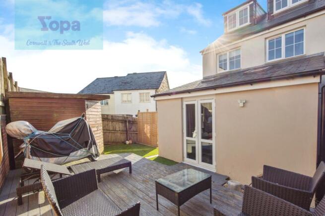 Garden towards Lawn/Astro
