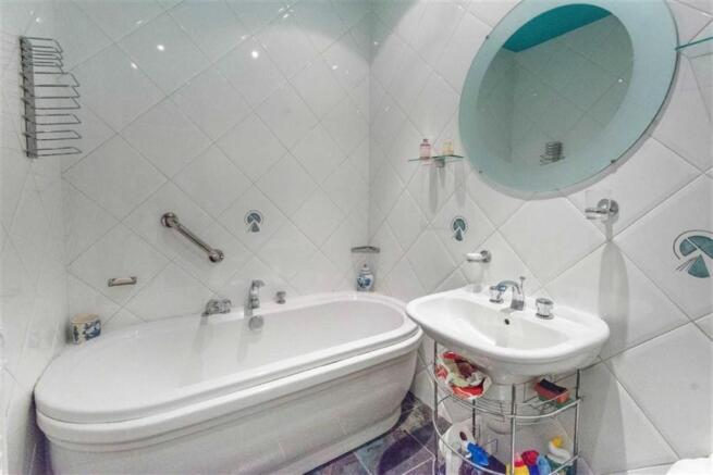 Guest/Family Bathroo