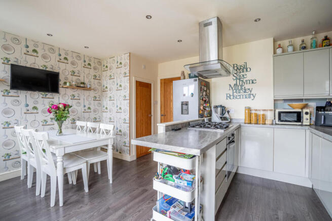 3 bed Terraced for sale Image 4