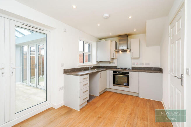 2 bed Semi-Detached for sale Image 5