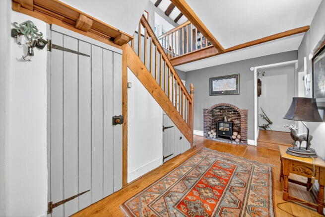 5 bed Detached for sale Image 6