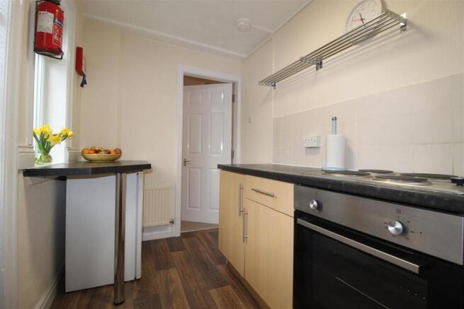 1 bed Apartment to rent Image 5