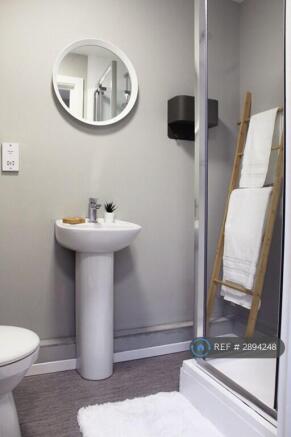 1 bed Flat Share to rent Image 4