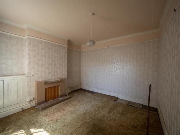 Middle Room