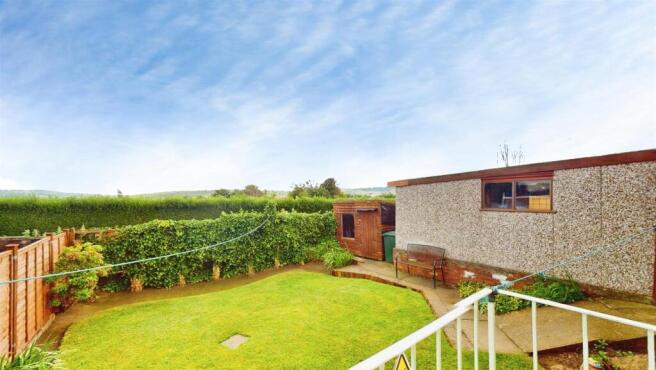 3 bed Semi-Detached Bungalow for sale Image 9