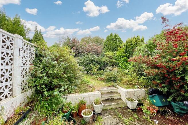 2 Rosemount Gardens, Musbury Road, Axminster, EX13 5AE