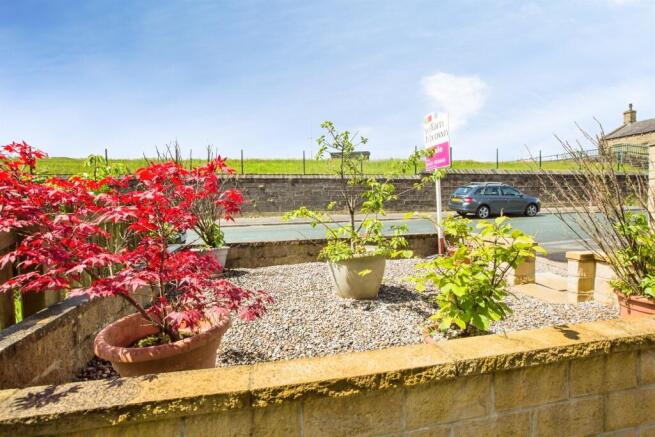3 bed Semi-Detached for sale Image 6