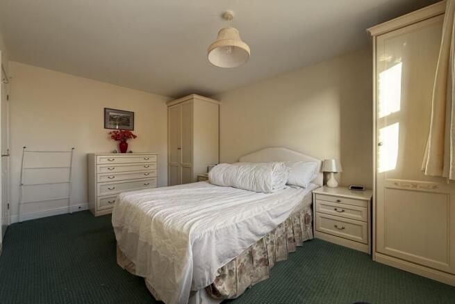 2 bed Flat for sale Image 8