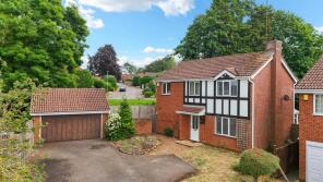 34, Wensleydale, Northampton NN2 8UT