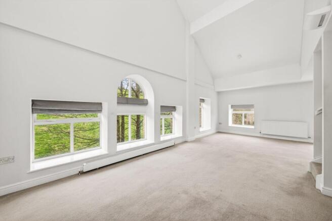 2 bed Flat for sale Image 6