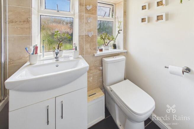 3 bed Semi-Detached for sale Image 10