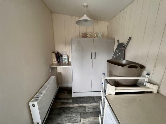Utility Room (U shaped)