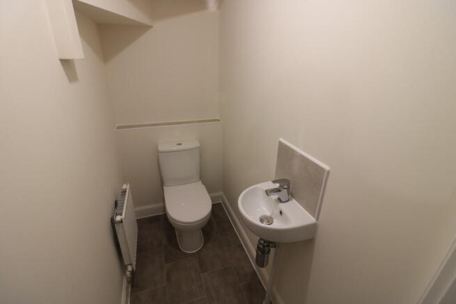 3 bed Detached to rent Image 4