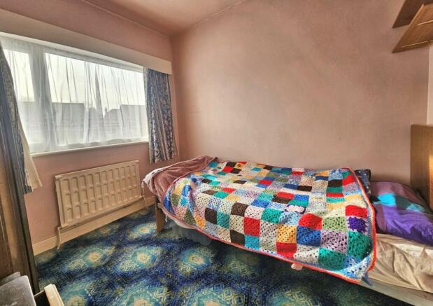 BEDROOM 2