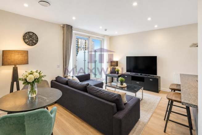 Celestial House For Sale - London, E14 (3) (Copy).