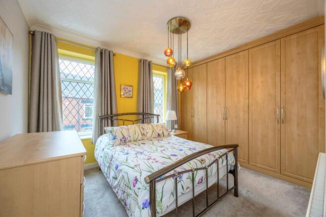 2 bed Terraced for sale Image 8