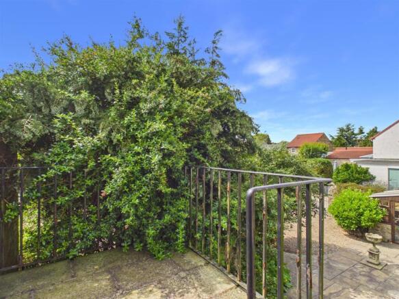 4 bed Character Property for sale Image 9