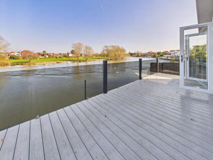 Chertsey Lane, Staines-upon-thames, TW18