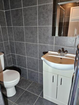 3 bed House for sale Image 9