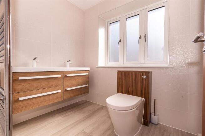 2 Abbotts Way (19).jpg