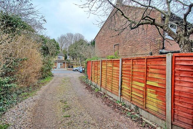 PRIVATE DRIVEWAY