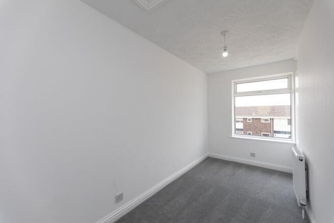 3 bed Semi-Detached to rent Image 11
