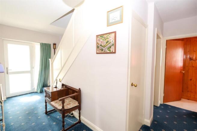 4 bed Detached for sale Image 10