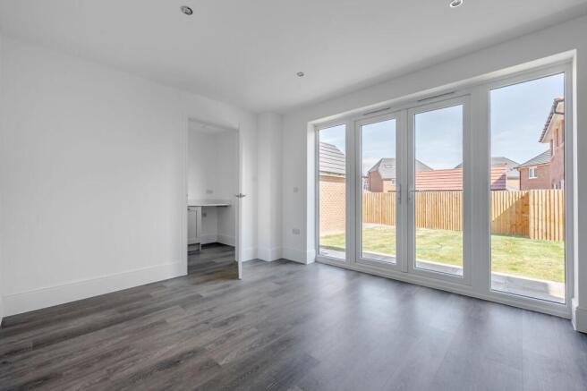 4 bed Detached for sale Image 4