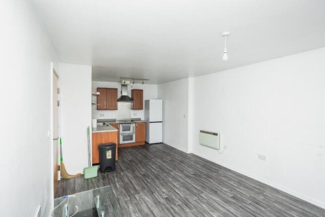 2 bed Flat for sale Image 5