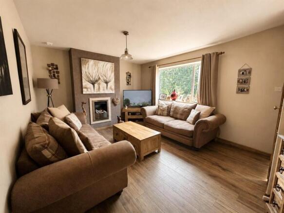 3 bed Terraced for sale Image 4