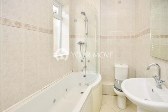 En-Suite Bathroom / WC
