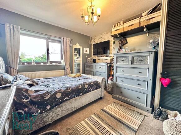 3 bed Semi-Detached for sale Image 5