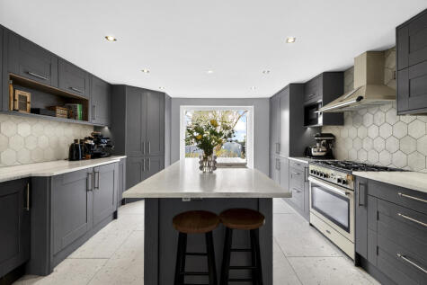 Summer Street, Luton, LU1