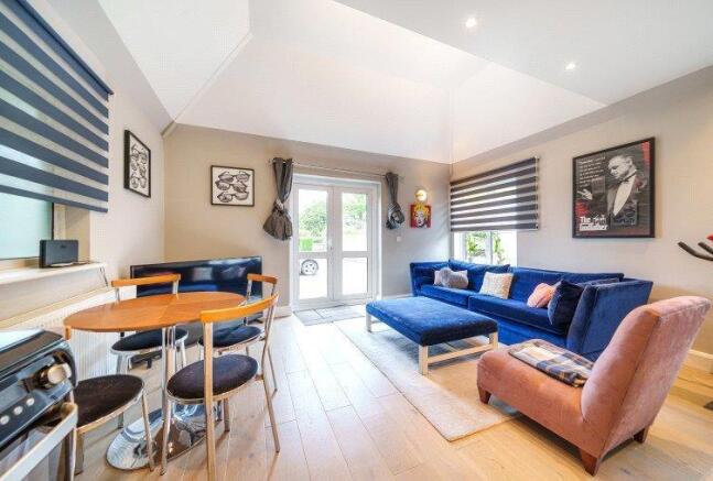 Kitchen/Lounge