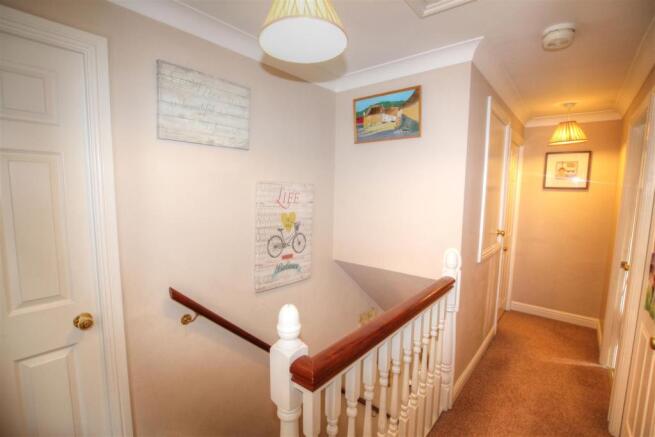 FIRST FLOOR LANDING