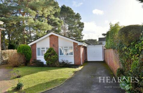 Mountbatten Drive, Ferndown, BH22