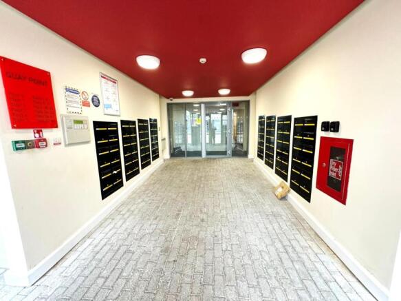 Entrance Hallway.jpeg