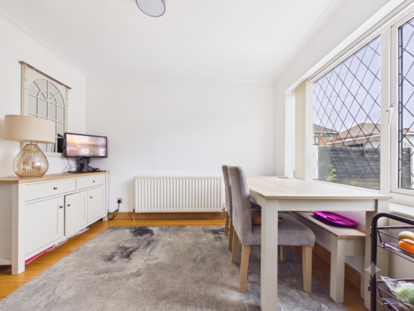 3 bed Semi-Detached for sale Image 10