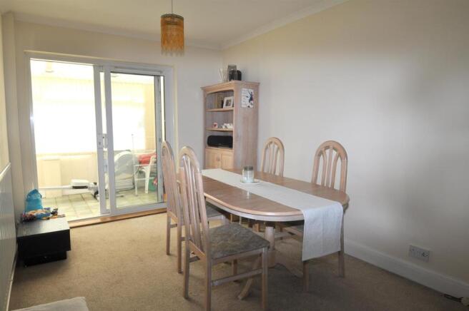 Lounge/Dining Room